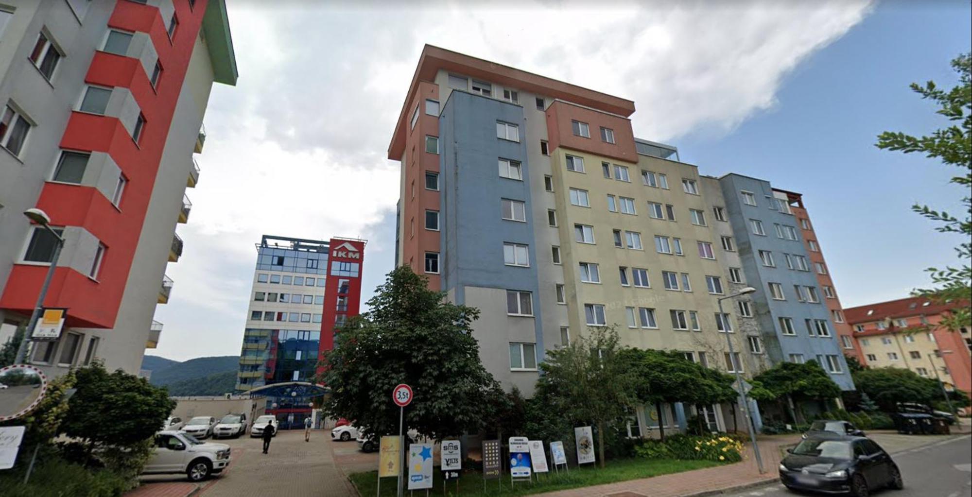 Alure Residences 3 & 24H Self Check-In, Parking In The Garage In The Apartment Building Included, New Building, Terrace, Green Location With A Forest Park With A Lake, Children'S Playground Banská Bystrica Dış mekan fotoğraf